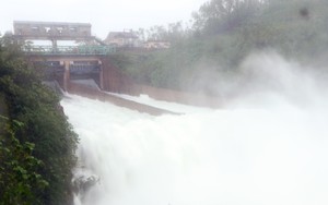 Hà Tĩnh chủ động xã lũ bảo đảm an toàn hồ, đập 