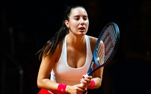 Tay vợt tennis chuyên nghiệp đầu tiên xác nhận 'làm đẹp' bất chấp cảnh báo 'không thể thi đấu'