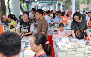 Hội sách Hà Nội 2025 lần thứ X - năm 2025 "Thăng Long - Hà Nội - Khát vọng vươn mình" 