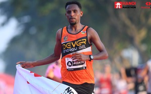 Dàn sao Châu Phi thống thị đường chạy Techcombank Hanoi International Marathon 2025
