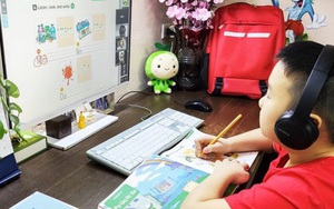 Các trường học Hà Nội thông báo khẩn chuyển học trực tuyến