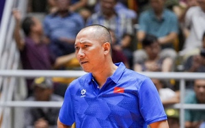 Ngôi sao ghi 35 điểm ở giải thế giới tiếp tục tỏa sáng, giúp đội bóng của HLV Tuấn Kiệt giành chiến thắng