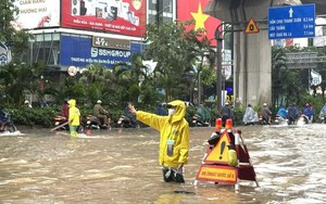 Hà Nội vận hành hết công suất các trạm bơm đầu mối để thoát nước