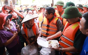 Hình ảnh: Thủ tướng trực tiếp chỉ đạo cứu nạn và khắc phục hậu quả lũ lụt tại Thái Nguyên