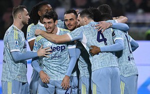 Napoli mất điểm, Juventus thắng ở ngay trận đầu tiên Spalletti cầm quân ở Serie A