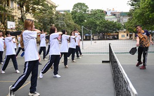 Pickleball trở thành môn học ở trường đại học Kinh tế Quốc dân, sinh viên đăng ký kín chỗ chỉ sau vài giờ mở lớp