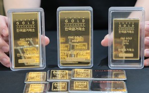 Giá vàng thế giới chạm mức cao nhất trong gần ba tuần