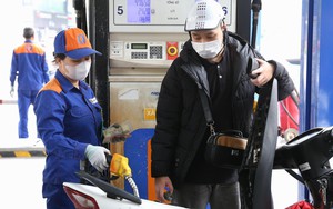 Giá xăng tăng nhẹ trong kỳ điều hành chiều 13/11