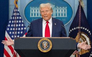 Tổng thống Trump âm thầm giảm hàng trăm tỷ USD tiền thuế cho giới siêu giàu