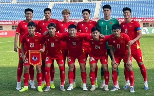 Tin nóng bóng đá Việt hôm nay 16/11: U22 Việt Nam vẫn còn cơ hội vô địch Panda Cup; Trung vệ SLNA lỡ hẹn World Cup 2026