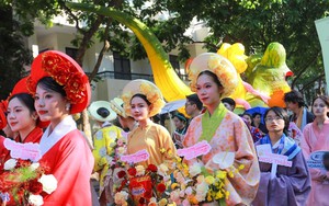 Diễu hành Áo dài và Tour “Chạm thu Hà Nội” - Sôi động không gian văn hóa cuối tuần Hà Nội