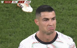 Ronaldo chỉ thiếu mỗi... 'cắn người'