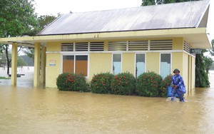 Miền Trung mưa lớn, nguy cơ lũ và sạt lở, miền Bắc bước vào đợt rét mạnh