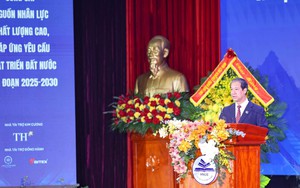 Bộ trưởng Nguyễn Kim Sơn: Sự kính trọng và tình nghĩa thầy trò giữ cho giáo dục không bị lệch lạc