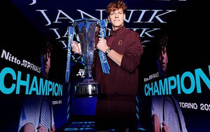 Sinner tiết lộ cụ thể bí quyết giúp đánh bại Alcaraz ở chung kết ATP Finals 2025