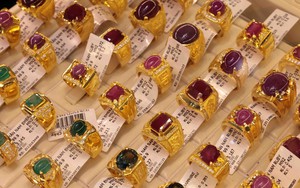 Giá vàng miếng sáng 18/11 giảm 1,2 triệu đồng/lượng