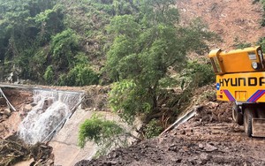 Khẩn trương khắc phục sự cố sạt lở đất tại đèo Khánh Lê