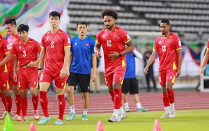 Đội hình xuất phát ĐT Việt Nam đấu Lào: Xuân Son dự bị; Văn Đô đá chính