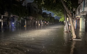 Cập nhật: Đắk Lắk ngập sâu trong đêm do mưa lũ lịch sử