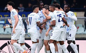 Thắng Verona vào phút chót, Inter Milan áp sát ngôi đầu Serie A