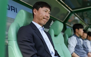 HLV Kim Sang Sik tiết lộ góc khuất bất ngờ về bản thân và hành trình thoát khỏi nỗi ám ảnh