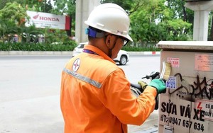 Hà Nội chặn quảng cáo trên tủ điện để bảo đảm mỹ quan đô thị