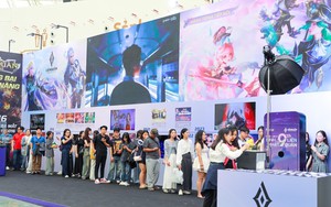 Hội chợ mùa Thu 2025: Gian hàng phần mềm, game thu hút đông đảo bạn trẻ