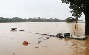 Học sinh thành phố Huế tiếp tục nghỉ học ngày 3/11 để tránh lũ