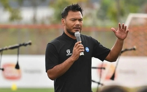 Cựu tuyển thủ Malaysia lên tiếng: ‘Hãy cứu bóng đá chúng ta’!