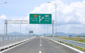 Thủ tướng yêu cầu khẩn trương chuẩn bị tổ chức khánh thành, khởi công các dự án lớn chào mừng Đại hội XIV của Đảng