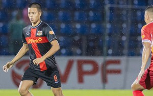 Chốt danh sách U22 Việt Nam dự SEA Games 33: HLV Kim Sang Sik dùng tiền vệ Việt Kiều 'đóng thế' cho Văn Trường