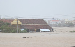  Nhiều khu vực ở Đắk Lắk vẫn ngập sâu trong nước lũ