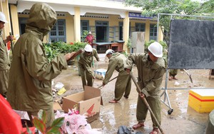 Công an tỉnh Đắk Lắk xuất quân khắc phục hậu quả lũ lụt cho người dân