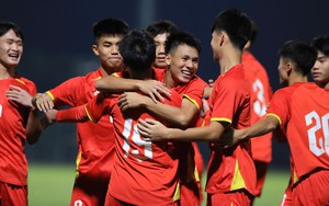 Chiến thắng đậm 14-0, U17 Việt Nam giành ngôi đầu bảng từ tay Malaysia