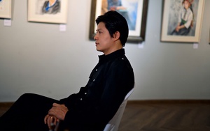 Nhạc sĩ Nguyễn Văn Chung lần đầu tiên làm Người mẫu trực họa