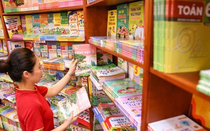 Bộ GD&ĐT sẽ cấp phát miễn phí toàn bộ sách giáo khoa cho học sinh vùng lũ