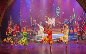 Góc nhìn 365: "Điểm tựa" để tuồng... bước tiếp