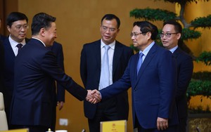 Thủ tướng Phạm Minh Chính tiếp Chủ tịch Khu tự trị dân tộc Choang Quảng Tây