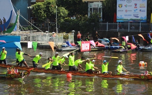 Lễ hội đua ghe ngo giữa lòng đô thị TP HCM
