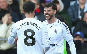 Zirkzee, Mason Mount nổ súng, MU ngược dòng cảm xúc trên sân Crystal Palace