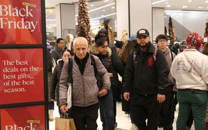 Doanh số mua sắm trực tuyến Black Friday đạt mức cao kỷ lục