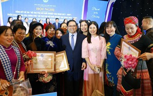 Thủ tướng Phạm Minh Chính: Phụ nữ Việt Nam thi đua khởi nghiệp, tham gia chuỗi cung ứng toàn cầu
