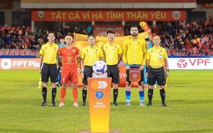 Tin nóng bóng đá Việt Nam hôm nay 5/11: Huỳnh Như ghi bàn vào lưới đội tuyển Việt Nam; Trọng tài ngăn cầu thủ HAGL cắn lưỡi