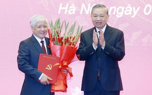 Tổng Bí thư Tô Lâm trao quyết định chỉ định Phó Bí thư thường trực Đảng ủy Quốc hội