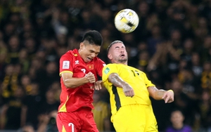 Bình luận viên Quang Huy: 'Nín thở chờ phán quyết của AFC với bóng đá Malaysia'