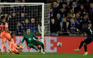 Barcelona toang phòng ngự: Ai thích, mời ghi bàn!