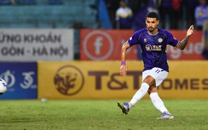 Vì sao Hoàng Hên đã có quốc tịch Việt Nam và có phong độ cao nhưng chưa được HLV Kim Sang Sik triệu tập?