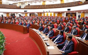 Thông cáo báo chí về ngày làm việc thứ hai và bế mạc Hội nghị Trung ương 14 khóa XIII