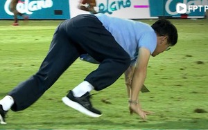 Hài hước màn ăn mừng có một không hai của lãnh đội HAGL, lý do bất ngờ được tiết lộ