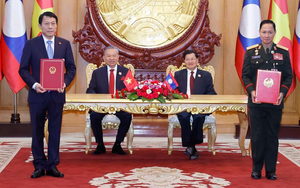 Tổng Bí thư Tô Lâm và Tổng Bí thư, Chủ tịch nước Lào Thongloun Sisoulith chứng kiến Lễ trao các văn kiện hợp tác